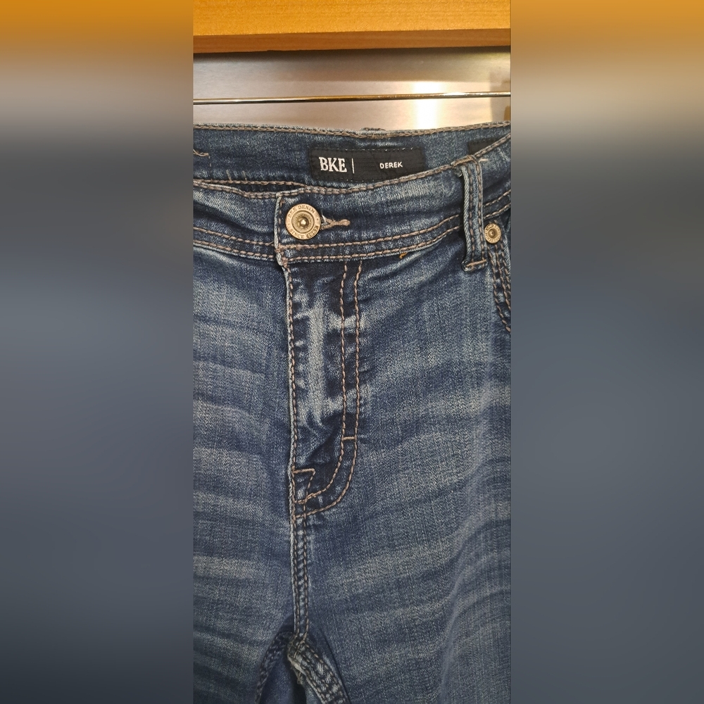 Mens Buckle BKE Derek Med Wash Faded Denim Blue Jeans Western Stretch 38x34 - Picture 3 of 7